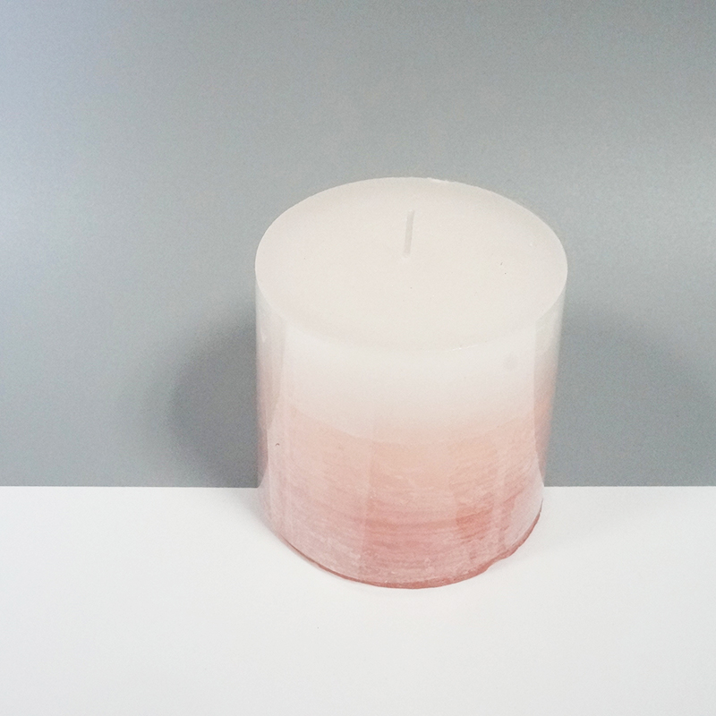 Free samples supply UK wholesale Christmas scented pillar candle for home decor